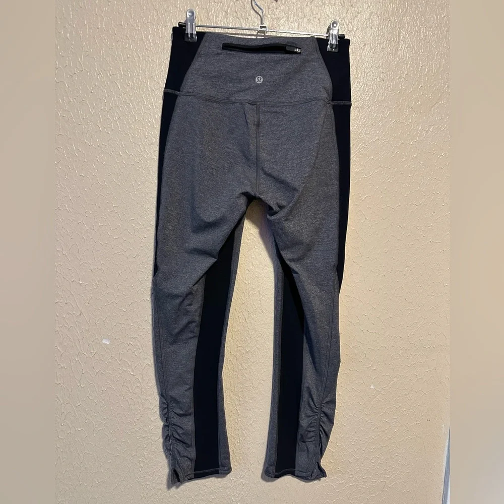 Lululemon Crop Leggings On Your Mark Gray & Black Size‎ 6